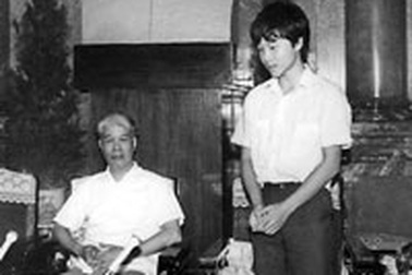 Chuyện gia đình giáo sư trẻ tuổi nhất Việt Nam