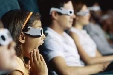 Trẻ dưới 6 tuổi không nên dùng kính 3D