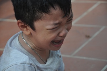 Nghẹn ngào tiếng kêu cứu của cậu bé 12 tuổi, con đau lắm mẹ ơi!