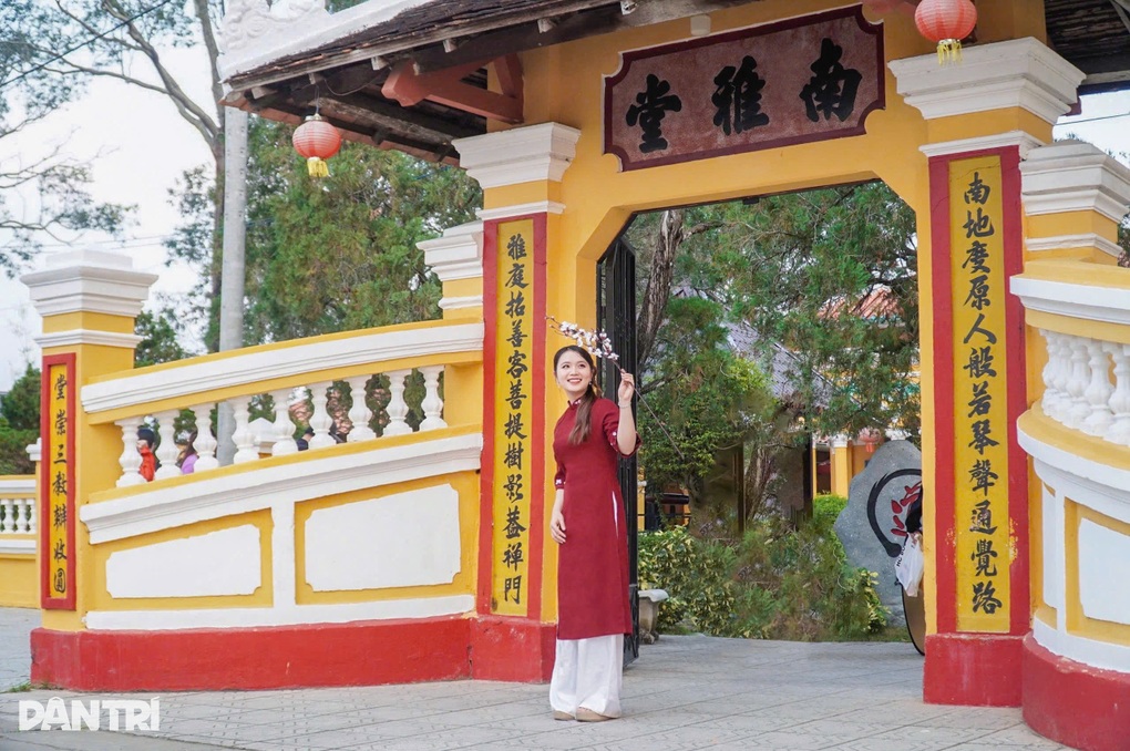Ngôi chùa cổ đẹp nao lòng bên bờ sông ở Tây Đô - 1 Ngôi chùa cổ đẹp nao lòng bên bờ sông ở Tây Đô - 1