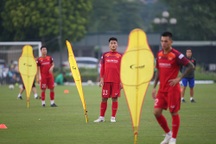 HLV Park Hang Seo loại Hồng Quân, Huy Toàn khỏi danh sách đấu Malaysia và Indonesia