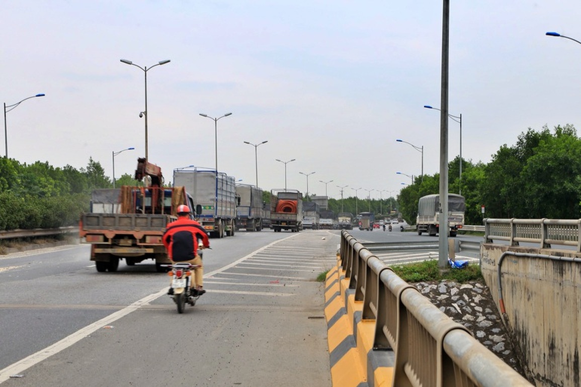 Vụ vạch xương cá: Sở GTVT thừa nhận bất cập, dân có được trả lại tiền phạt? - 1 Vụ vạch xương cá: Sở GTVT thừa nhận bất cập, dân có được trả lại tiền phạt? - 1