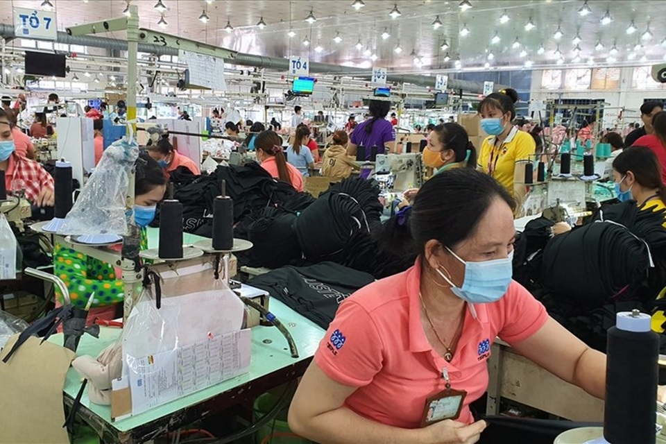 Công đoàn, công nhân lao động tiếp tục chủ động phòng chống Covid-19 - 1 Công đoàn, công nhân lao động tiếp tục chủ động phòng chống Covid-19 - 1