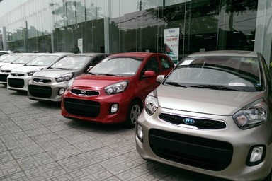 Ô tô đồng loạt giảm giá: Nói vậy mà không phải vậy
