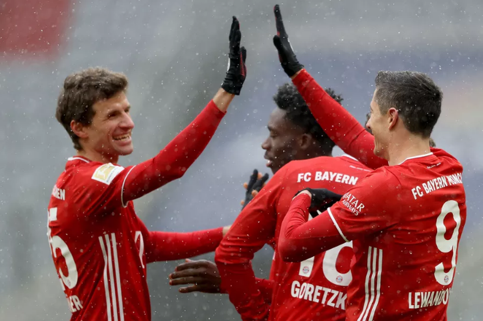 Lewandowski phá kỷ lục của Vua dội bom Gerd Muller - 2 Lewandowski phá kỷ lục của Vua dội bom Gerd Muller - 2