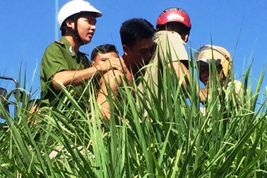 Vụ đạp ngã CSGT: Tạm giữ hình sự tài xế xe tải