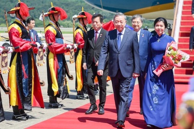 Tổng Bí thư Tô Lâm và Phu nhân bắt đầu thăm cấp Nhà nước tới Hàn Quốc