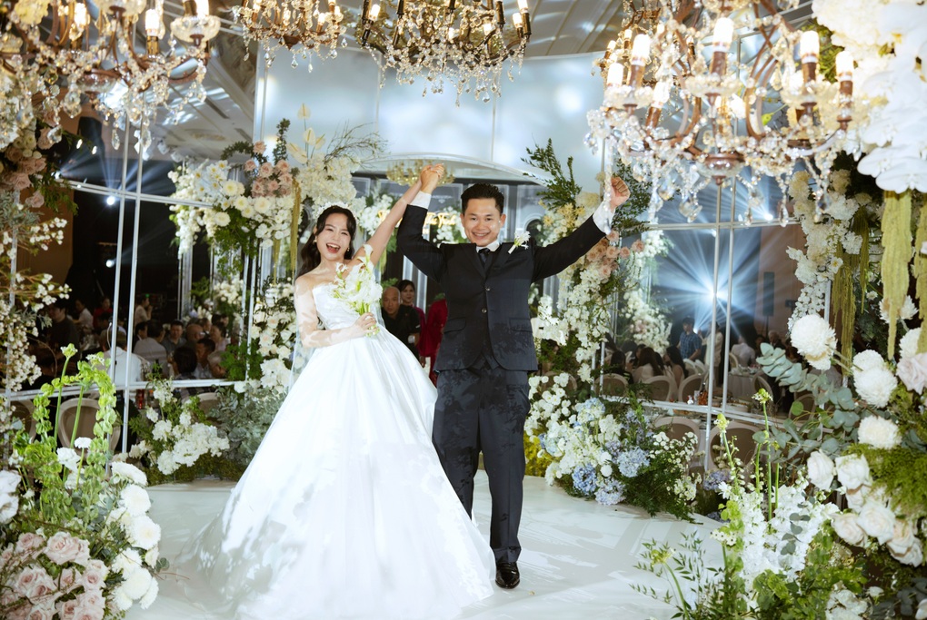 Thái Trinh xúc động tưởng nhớ mẹ quá cố trong lễ cưới với chồng kém 6 tuổi - 8 Thái Trinh xúc động tưởng nhớ mẹ quá cố trong lễ cưới với chồng kém 6 tuổi - 8