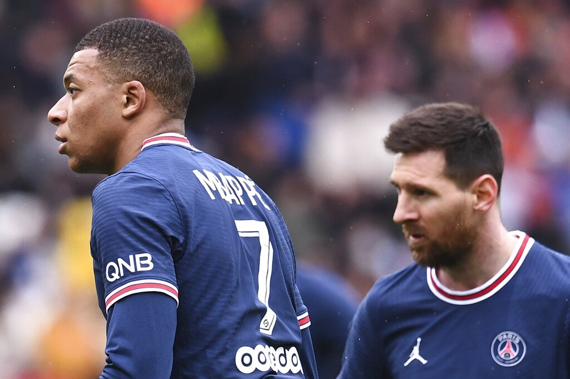 Nội bộ PSG rạn nứt nghiêm trọng, Mbappe thù địch Messi - 1 Nội bộ PSG rạn nứt nghiêm trọng, Mbappe thù địch Messi - 1