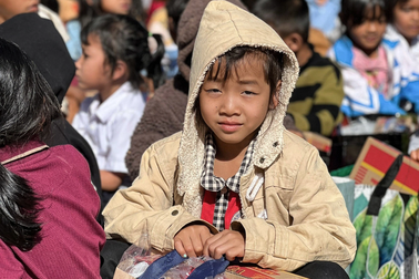 Công an TPHCM mang Tết đến cho trẻ em có hoàn cảnh khó khăn