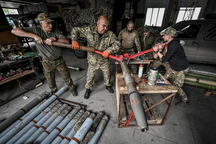 Tướng Mỹ: Thách thức hàng đầu của Ukraine không chỉ là đạn pháo