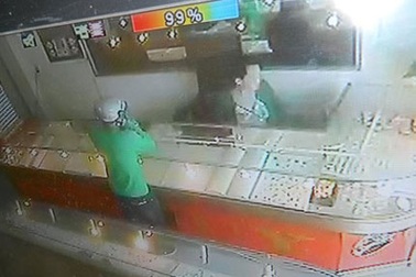 Thôi miên cướp vàng: “Màn kịch” vụng về