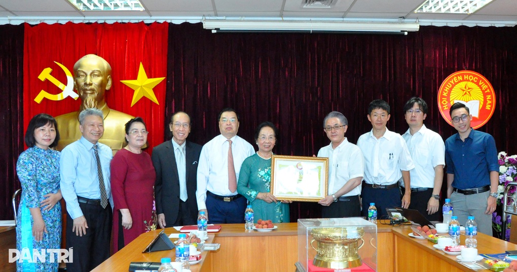 Shinnyo-en trao tặng 9000 USD đến học sinh, sinh viên nghèo Việt Nam - 6 Shinnyo-en trao tặng 9000 USD đến học sinh, sinh viên nghèo Việt Nam - 6