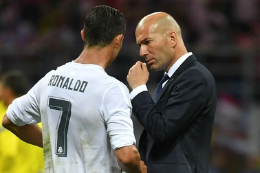 Sau C.Ronaldo, Juventus tính mời HLV Zidane