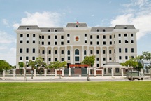 Sau 3 lần "nỗ lực chạy án" bất thành, chủ doanh nghiệp đi tố cáo