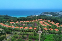 Khu biệt thự triệu USD hoang vắng bên bờ biển Quảng Ngãi