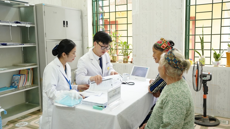 Tuổi trẻ Bộ LĐ-TBXH góp sức tái thiết cuộc sống vùng sạt lở tại Lào Cai - 1