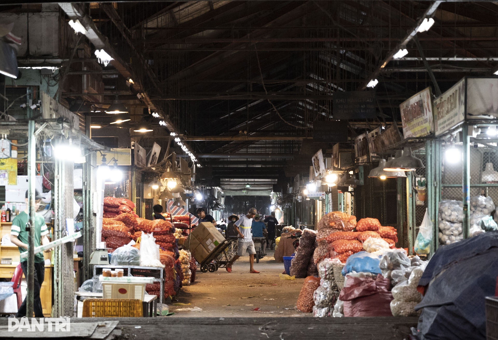 Hiện trạng 3 khu chợ đầu mối hàng chục ha ở TPHCM - 8