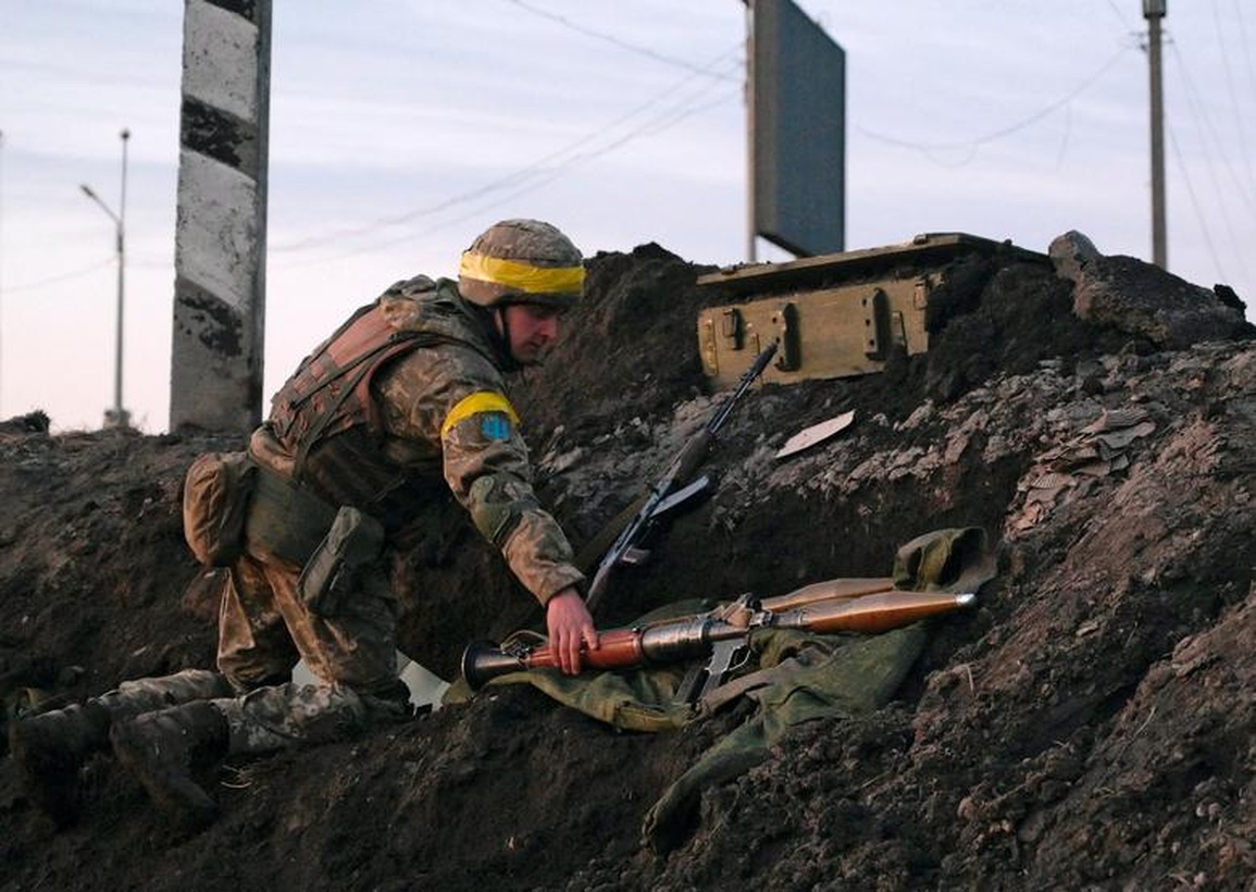 Người Ukraine nằm la liệt ở ga tàu, vội vã tháo chạy khỏi chiến sự - 7 Người Ukraine nằm la liệt ở ga tàu, vội vã tháo chạy khỏi chiến sự - 7