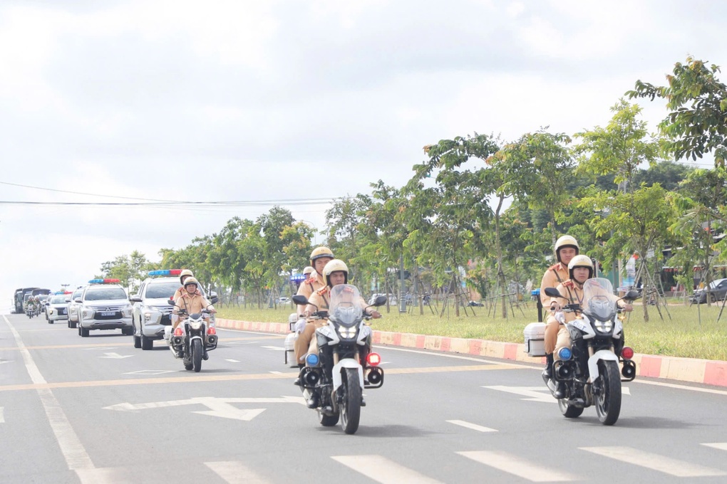 Giám đốc Công an Đắk Lắk: Không để tội phạm hoạt động gây bức xúc - 2 Giám đốc Công an Đắk Lắk: Không để tội phạm hoạt động gây bức xúc - 2