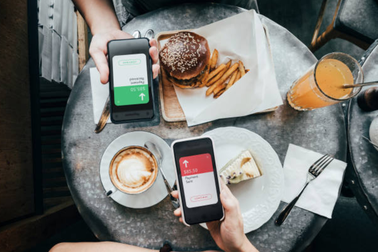 Dân mạng tròn mắt với anh chàng "tổng bill 504 nghìn, mình chia đôi nha em"