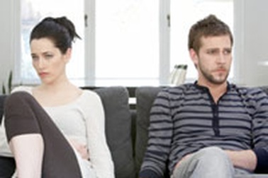 "Trám" những "vết nứt" trong hôn nhân 