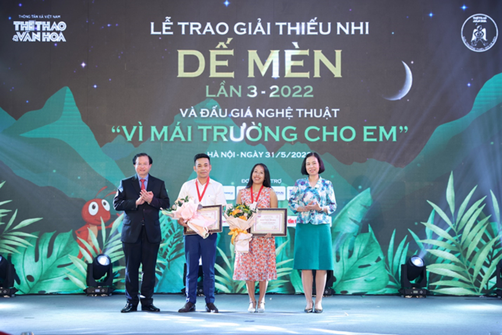 Nữ sinh 9 tuổi giành giải Khát vọng Dế Mèn - 1 Nữ sinh 9 tuổi giành giải Khát vọng Dế Mèn - 1