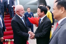 Tổng thống Brazil đến Hà Nội, bắt đầu chuyến thăm Việt Nam