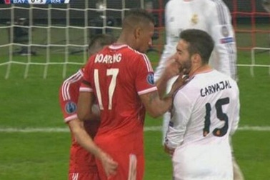 Thi đấu nhạt nhòa, Ribery tát hậu vệ Real Madrid