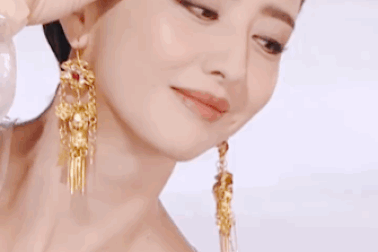 Đồng Lệ Á: “Tiên nữ giáng trần” mãi khổ vì một chữ “yêu”