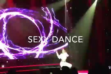 Chi Pu nhảy sexy cực bốc