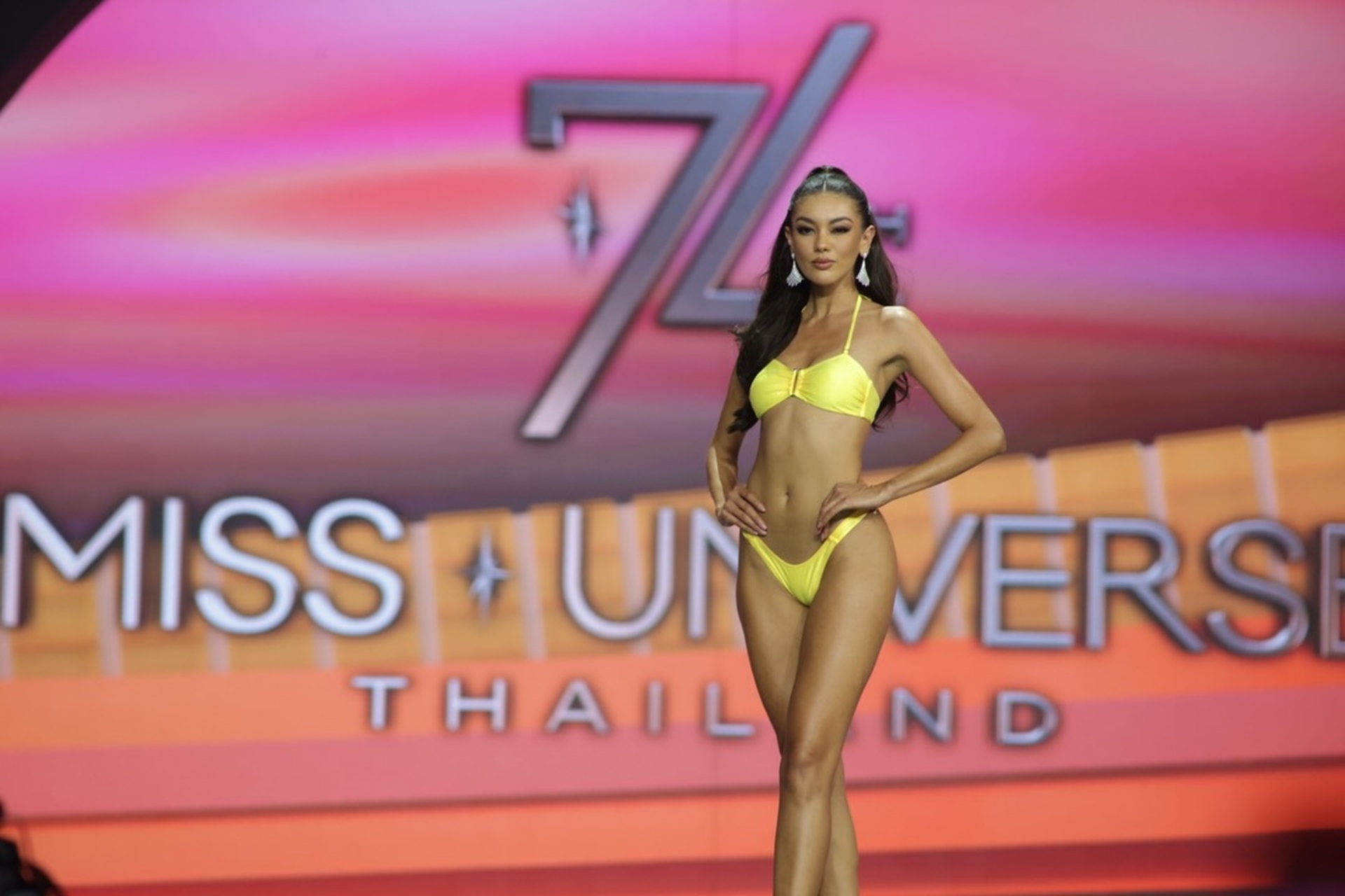 Eye-catching swimsuit show at Miss Universe: Strong candidates revealed - 11 Màn diễn áo tắm mãn nhãn tại Hoa hậu Hoàn vũ: Những ứng viên mạnh lộ diện - 11