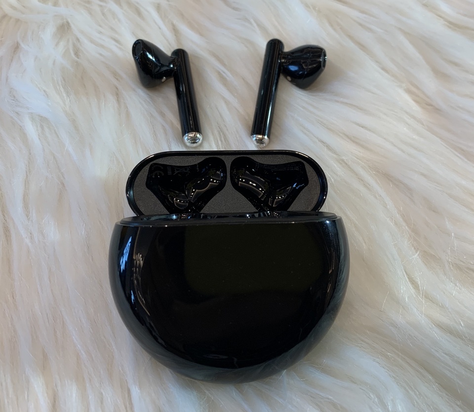 Huawei giới thiệu tai nghe FreeBuds 3 chống ồn tự động, giá 4,3 triệu đồng - 3 Huawei giới thiệu tai nghe FreeBuds 3 chống ồn tự động, giá 4,3 triệu đồng - 3