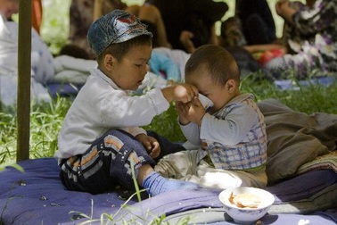 Kyrgyzstan: 400.000 người sơ tán, quốc tế cảnh báo thảm họa nhân đạo