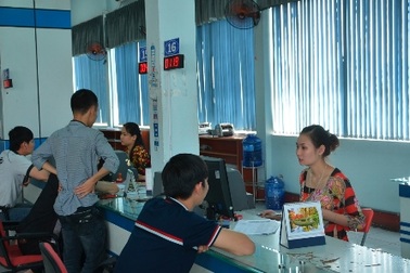 Mua vé tàu Tết: Tưởng dễ mà khó