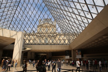 Những điều thú vị về bảo tàng Louvre