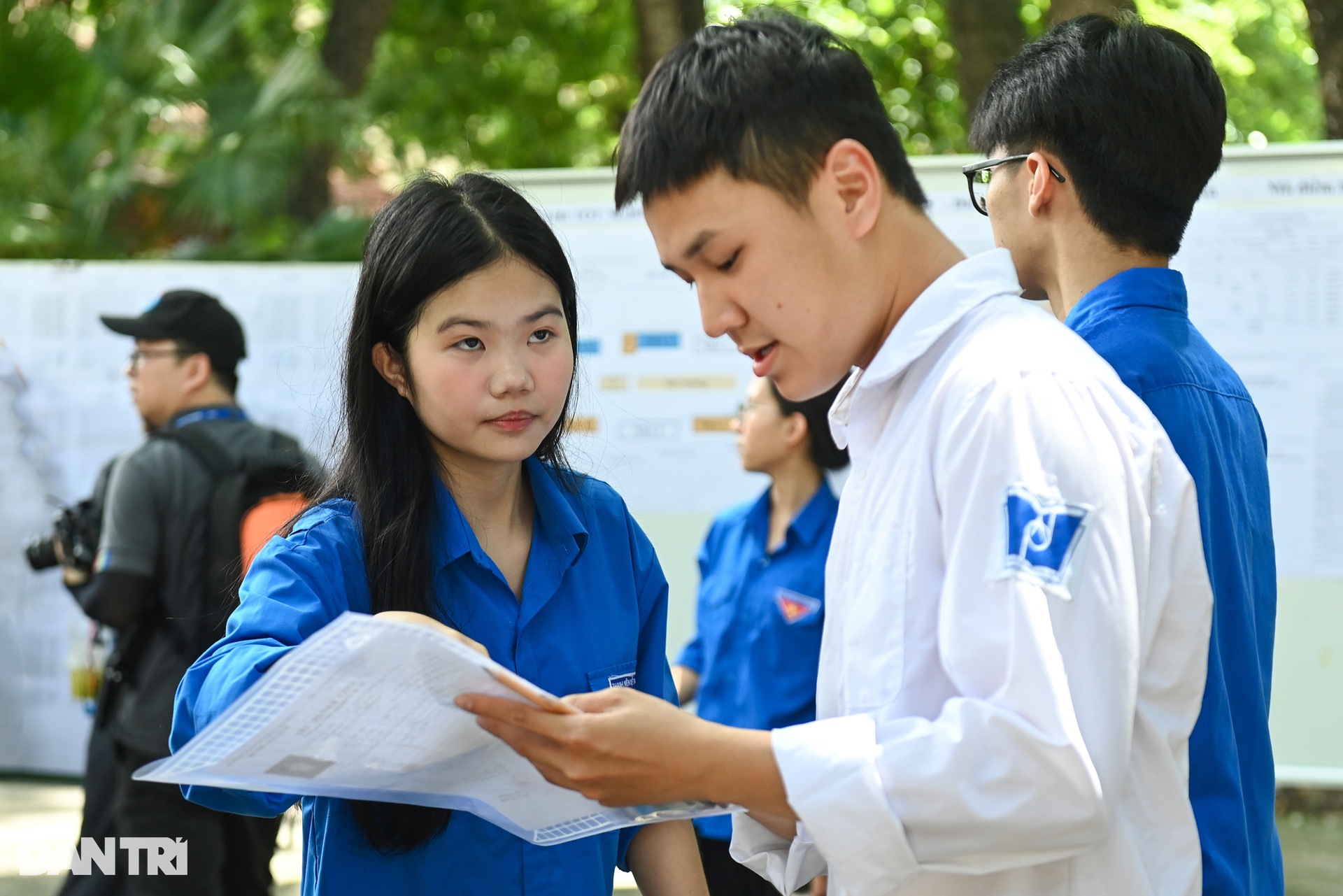 Thi tốt nghiệp THPT 2025: Thí sinh tự do hồi hộp trước chuyến đò cuối - 8 Thi tốt nghiệp THPT 2025: Thí sinh tự do hồi hộp trước chuyến đò cuối - 8
