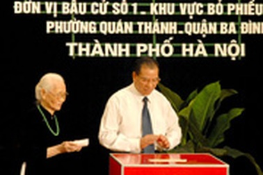 Cử tri cả nước nô nức đi bầu Quốc hội 