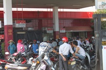 7 côn đồ nổ súng, quậy tung cây xăng