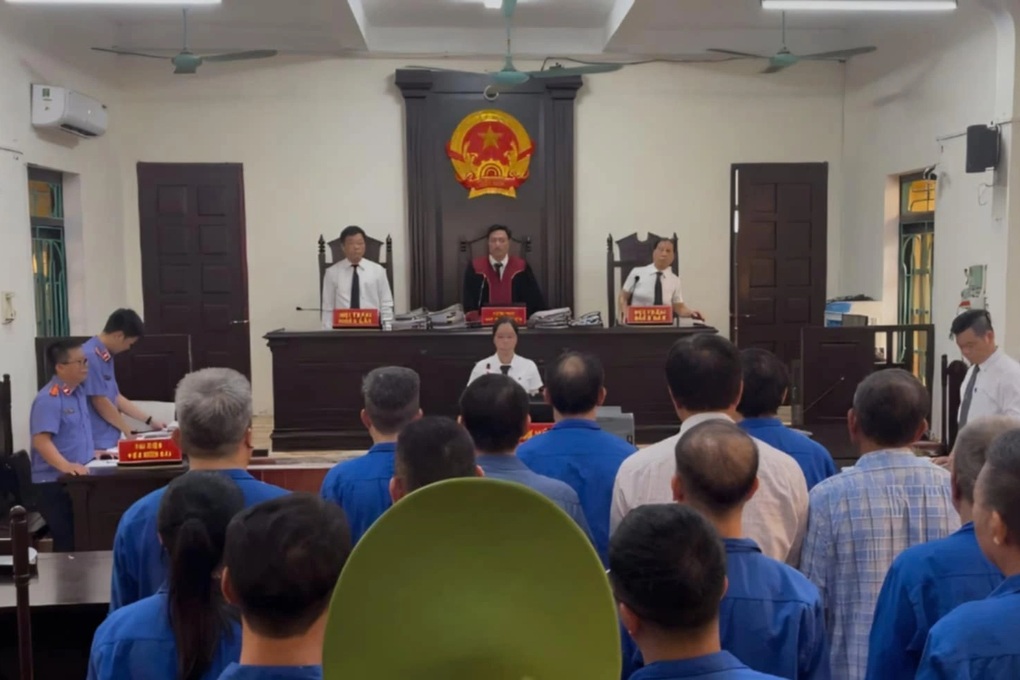 14 cựu lãnh đạo, cán bộ huyện, xã, thôn ở Thái Bình lĩnh án - 1 14 cựu lãnh đạo, cán bộ huyện, xã, thôn ở Thái Bình lĩnh án - 1