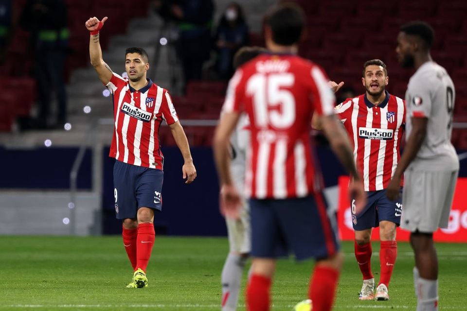 Luis Suarez ghi bàn, Atletico bứt phá trước Barcelona và Real Madrid - 11 Luis Suarez ghi bàn, Atletico bứt phá trước Barcelona và Real Madrid - 11