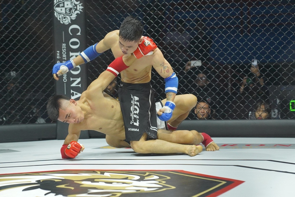Trần Quang Lộc hạ knock-out Lý Tiểu Long của Trung Quốc - 10 Trần Quang Lộc hạ knock-out Lý Tiểu Long của Trung Quốc - 10