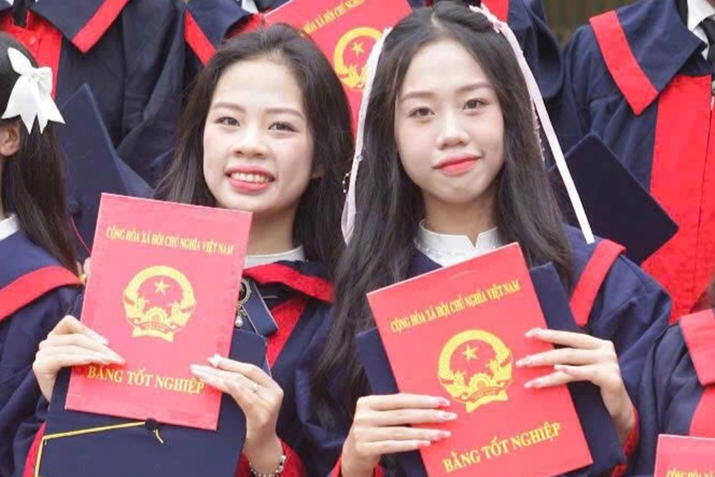 Kỳ tích của cặp chị em sinh đôi ở miền núi Nghệ An - 2 Kỳ tích của cặp chị em sinh đôi ở miền núi Nghệ An - 2
