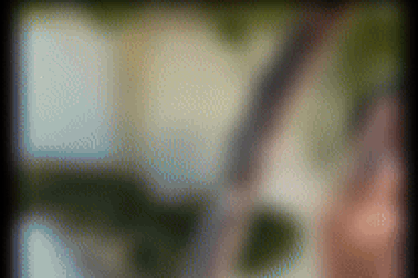 Tài xế bị dọa phóng dao vào mặt vì đỗ xe trước nhà dân?