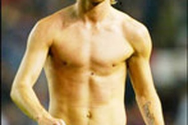 Cơ thể Becks được bảo hiểm… 100 triệu bảng