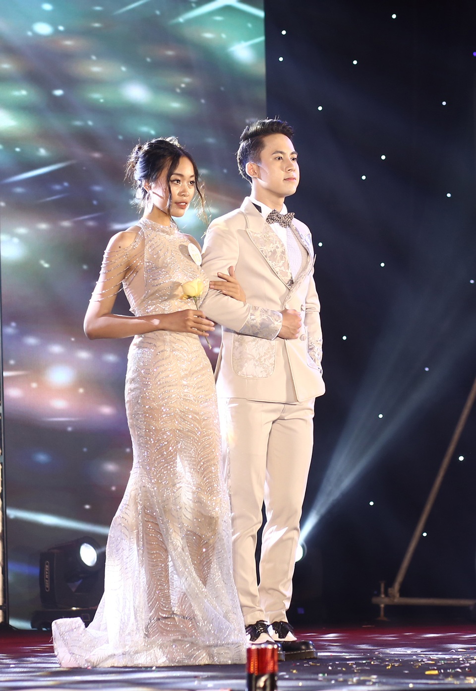 Hoa khôi “Tài sắc Phương Đông” gây ấn tượng nhờ nhan sắc đẹp lạ - 3 Hoa khôi “Tài sắc Phương Đông” gây ấn tượng nhờ nhan sắc đẹp lạ - 3