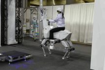 Kawasaki ra mắt robot dê rừng, chở được người