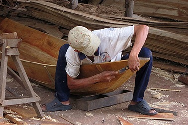 Nghề sống nhờ... mùa lũ