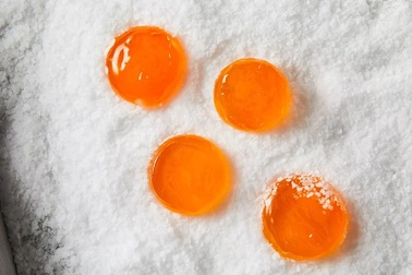 Làm trứng muối "siêu tốc" tại nhà đảm bảo thành công