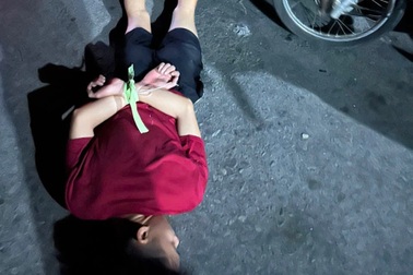 Ba giờ truy bắt nhanh cặp đôi cướp mô tô của tài xế xe ôm trong đêm